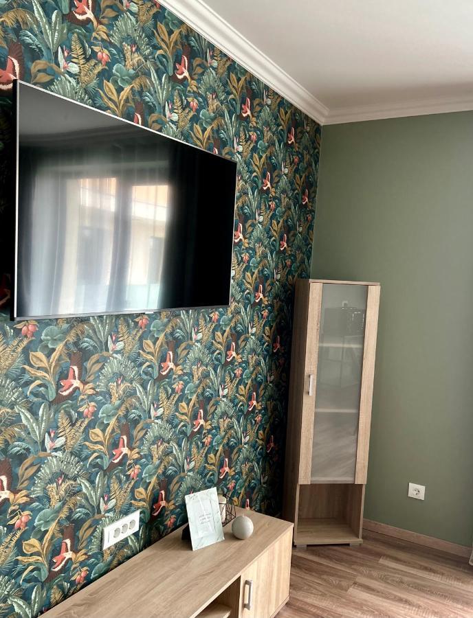 Becca'S Downtown Apartment With Private Parking أرادايا المظهر الخارجي الصورة