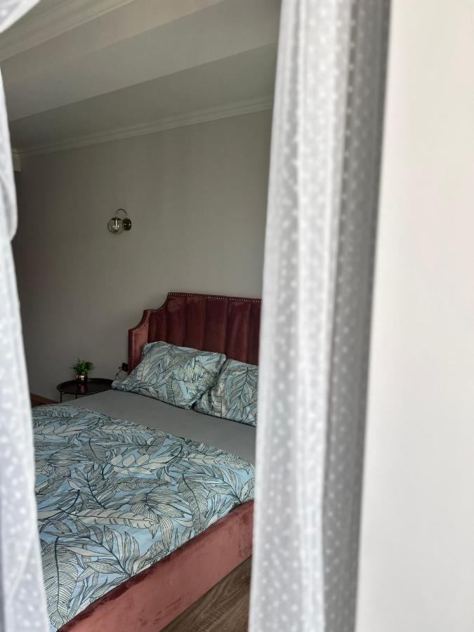 Becca'S Downtown Apartment With Private Parking أرادايا المظهر الخارجي الصورة